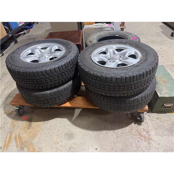 Tires P2 25/70R16