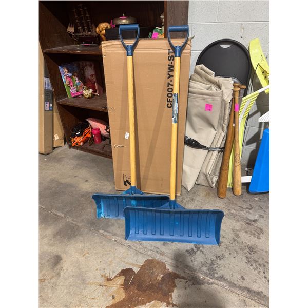 2 shovels