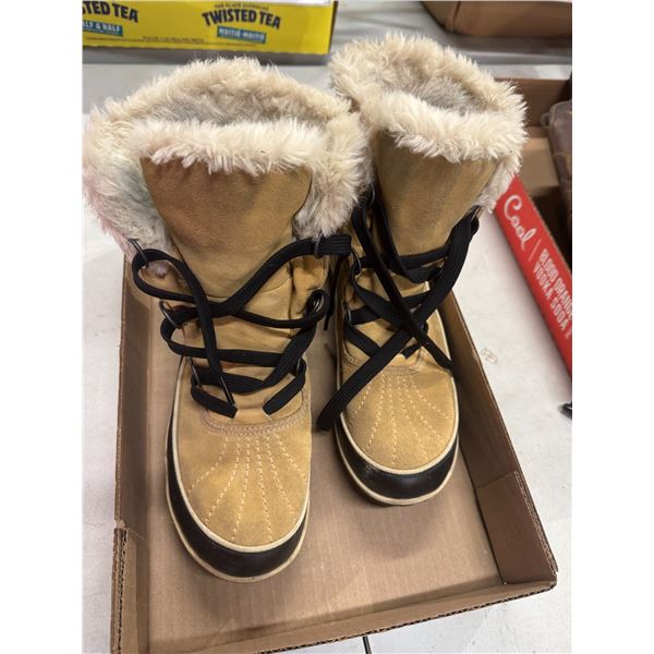 Sorel size 9