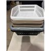 Image 1 : Organizing baskets