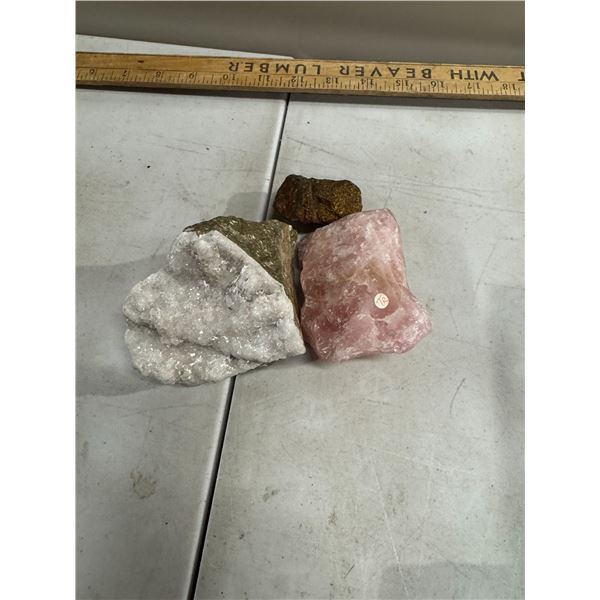 Assorted stones
