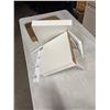 Image 1 : Shelves and hooks