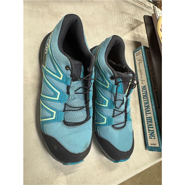 Salomon size 3