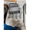 Image 1 : Bathroom accessories