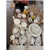 Image 1 : Kitchen items and teacup, etc.