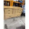 Image 1 : Dresser 55 1/4" x 18" x 32 1/4"