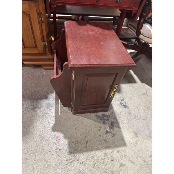 Side table with magazine holder