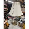 Image 1 : Table lamp