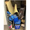 Image 3 : Contents of locker GT39 6x6
