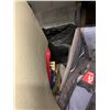 Image 7 : Contents of locker GT39 6x6