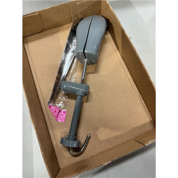 Shoehorn and shoe stretcher