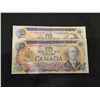 Image 1 : 2x 10 Dollar bills