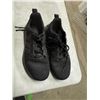Image 1 : Runners size 7