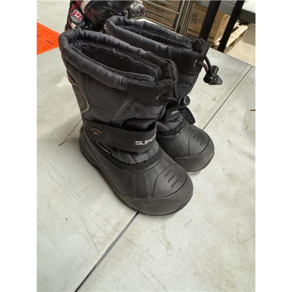 Superfit waterproof boots size 9 children's