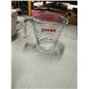 Image 1 : Pyrex measuring cup