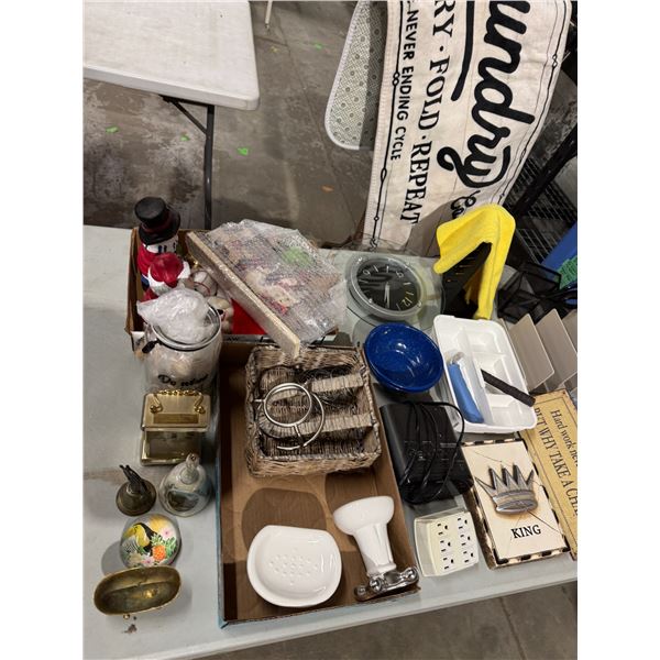 Miscellaneous items, office, bathroom, household, etc.