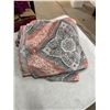 Image 1 : Soft, fuzzy blanket