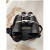 Image 1 : Binoculars
