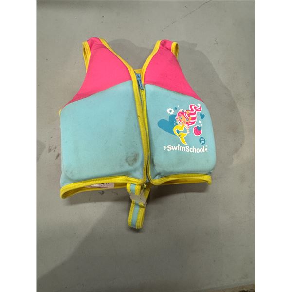 Swim vest up to 33 pounds