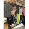 Image 1 : Tops size medium