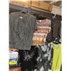 Image 2 : Tops size medium