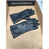 Image 1 : Gloves