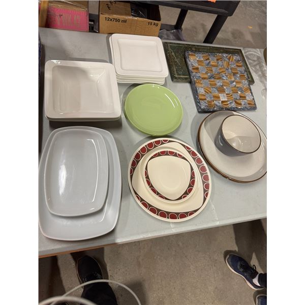 Assorted dishes
