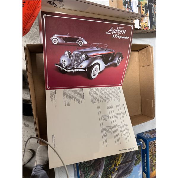 Boattail speedster vehicle advertising