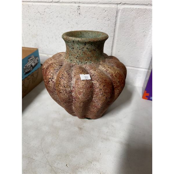 Pottery vase