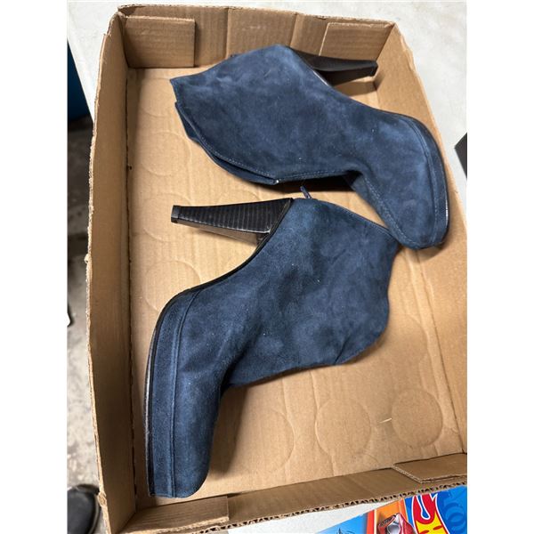 New Borghetti blue suede boots size 7