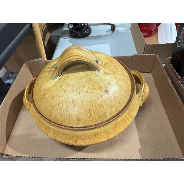 Lidded  pottery dish