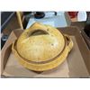Image 1 : Lidded  pottery dish