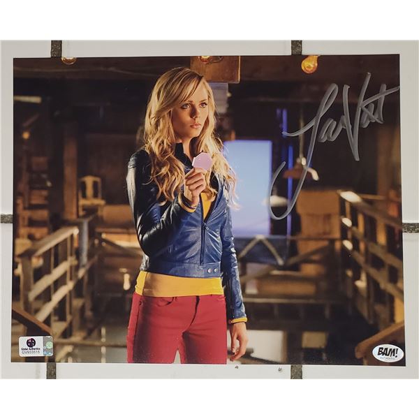 Laura Vandervoort.  Supergirl on Smallville.  Signed 8x10 Photo.  Global Authentics COA.