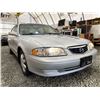Image 8 : A8 -- 2002 MAZDA 626, SILVER, 230566 KMS, FRONT WHEEL DRIVE