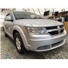 Image 8 : A12A -- 2009 DODGE JOURNEY, SILVER, 232250 KMS, FRONT WHEEL DRIVE