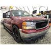 Image 8 : B4 -- 2005 GMC YUKON XL, RED, 289611 KMS, 4X4