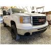 Image 8 : B6I -- 2010 GMC SIERRA 2500, WHITE, 265964 KMS, 4X4