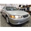 Image 8 : A1 -- 2001 TOYOTA CAMRY, GREY, 322603 KMS, "NO RESERVE"