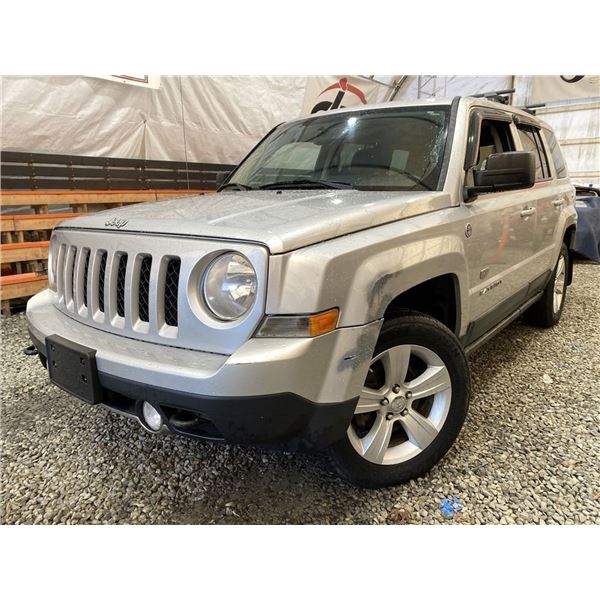 A6 -- 2011 JEEP PATRIOT, SILVER, 254909 KMS, ALL WHEEL DRIVE