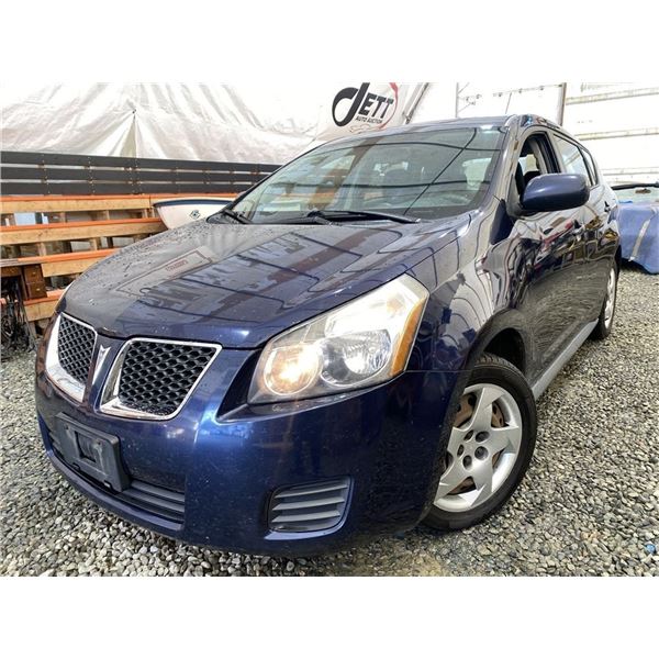 A12J -- 2009 PONTIAC VIBE, BLUE, 304757 KMS, FRONT WHEEL DRIVE