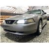 Image 2 : A12ZI -- 2002 FORD MUSTANG, GOLD, 166492 KMS, REAR WHEEL DRIVE