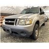 Image 2 : A12ZN -- 2005 FORD EXPLORER SPORT TRAX, GREY, 187747 KMS, 4X4