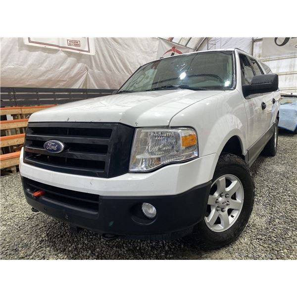 C6W -- 2014 FORD EXPEDITION, WHITE, 110606 MILES , FOUR WHEEL DRIVE