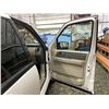 Image 37 : C6W -- 2014 FORD EXPEDITION, WHITE, 110606 MILES , FOUR WHEEL DRIVE