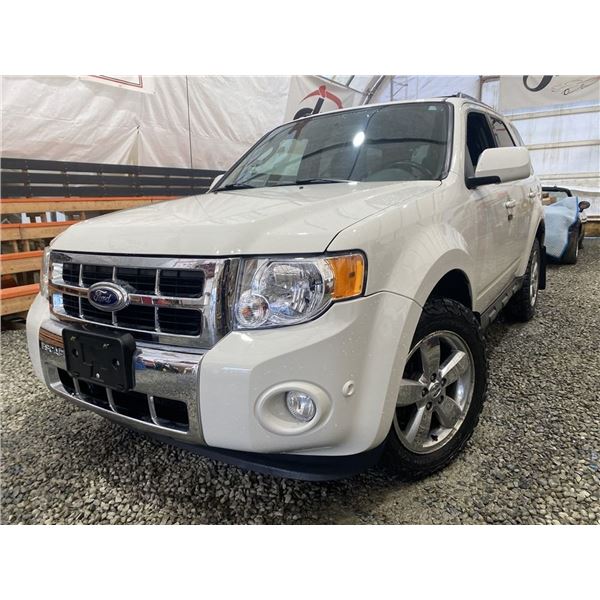 D2 -- 2012 FORD ESCAPE LIMITED, WHITE, 112382 KMS, FRONT WHEEL DRIVE