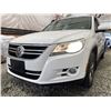 Image 2 : C6U -- 2009 VW TIGUAN, WHITE, 193745 KMS, ALL WHEEL DRIVE