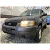 Image 2 : A12N -- 2003 FORD ESCAPE XLS, BLACK, 281112 KMS, FRONT WHEEL DRIVE