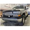 Image 2 : B6C -- 2001 CHEVROLET SILVERADO 1500, SILVER, 250617 KMS, 4X4