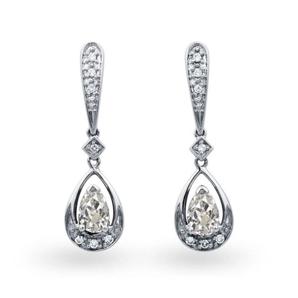 Gold & White  Diamond 4.25 Cts Earrings