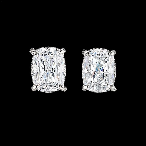 Gold & White Diamond 7.00 Cts E/VVS Earring Studs
